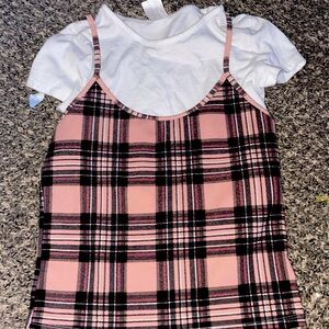 Plaid T-shirt short but not crop top short